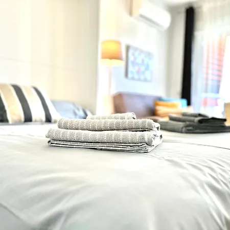 Vis8-nuevo, Centro A 5 Minutos, Playa A 850 Metros, Wifi, Terraza דירה טורמולינוס
