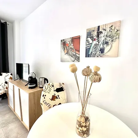 Apartamento Vis8-nuevo, Centro A 5 Minutos, Playa A 850 Metros, Wifi, Terraza